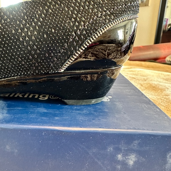 Walking Cradle patent flats - Picture 2 of 6